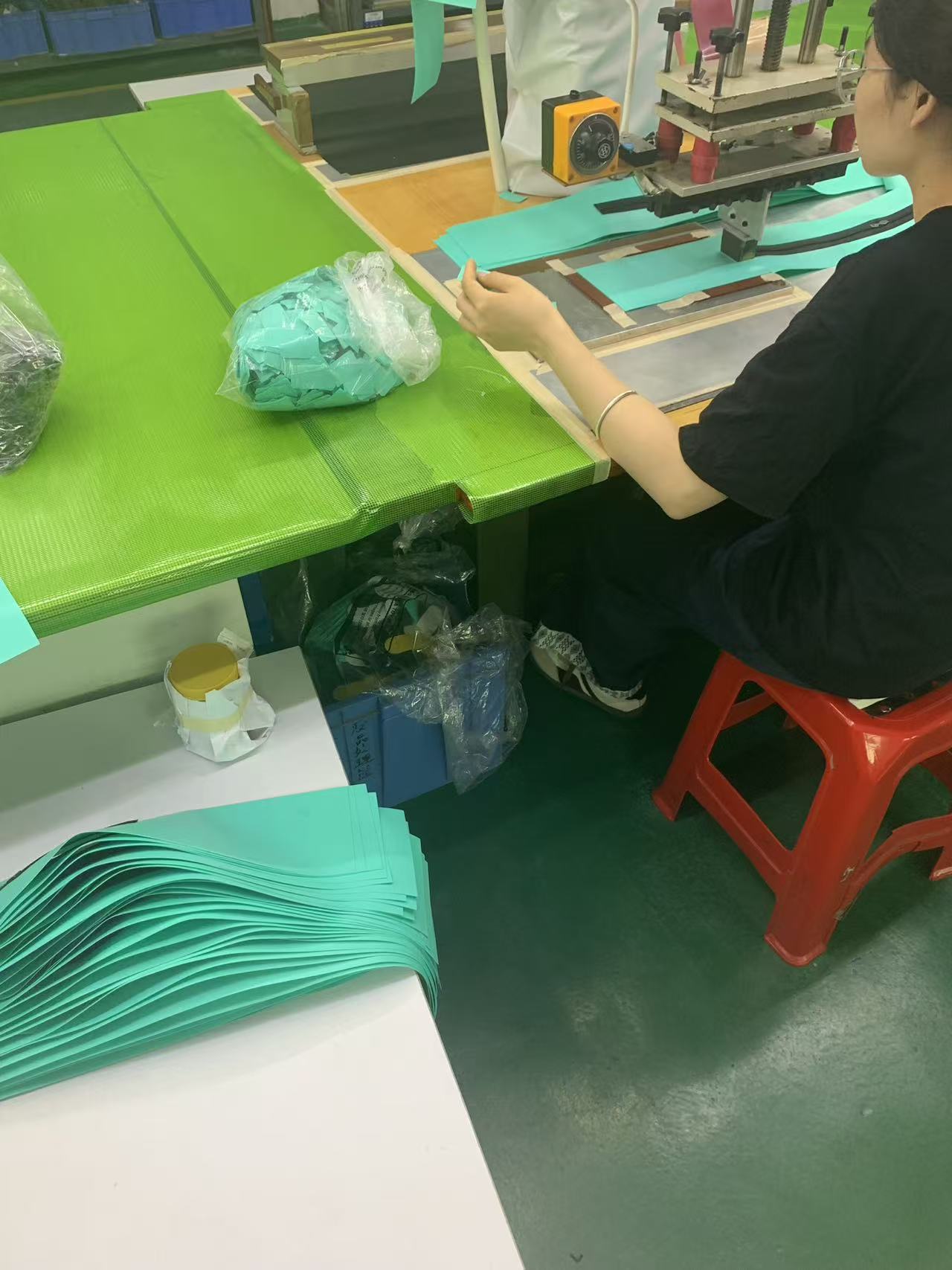 I-engineer ang Ultimate Dry Bag: Ang Tungkulin ng 27.12 MHz HF Welding at 1.0 Bar Testing