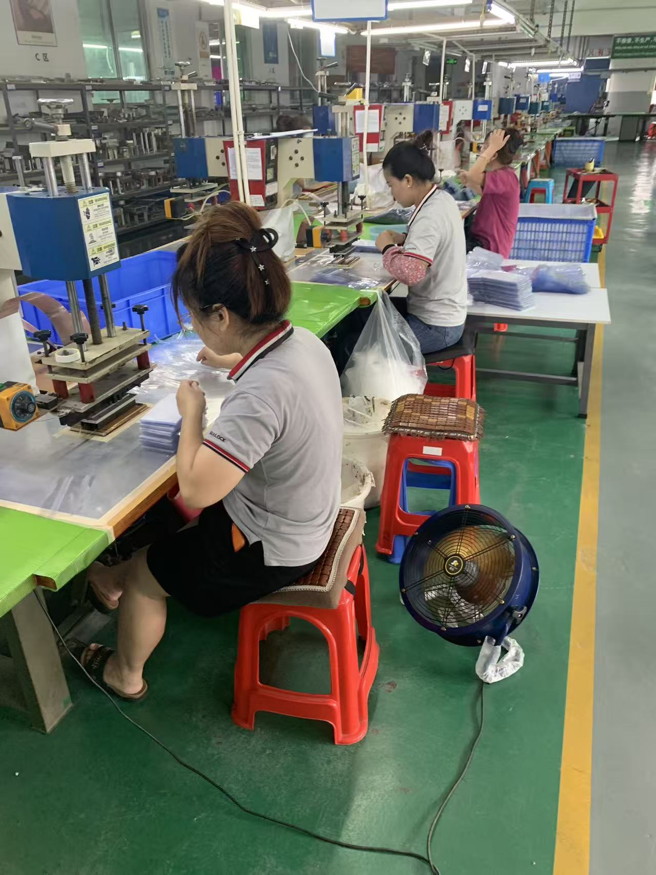 Pabrika ng Dry Bag: Kapasidad ng Produksyon at Pamantayan sa Kalidad