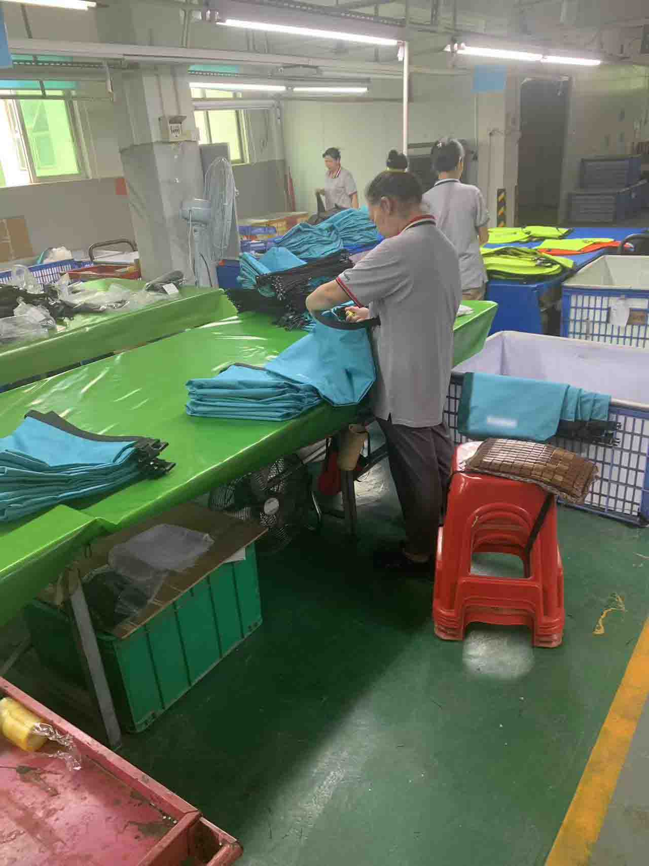 Mga Pamantayan sa Quality Control para sa Waterproof Dry Bag Production